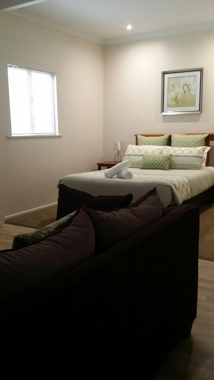 Lilacs Waterfront Villas&Cottages Albany Esterno foto